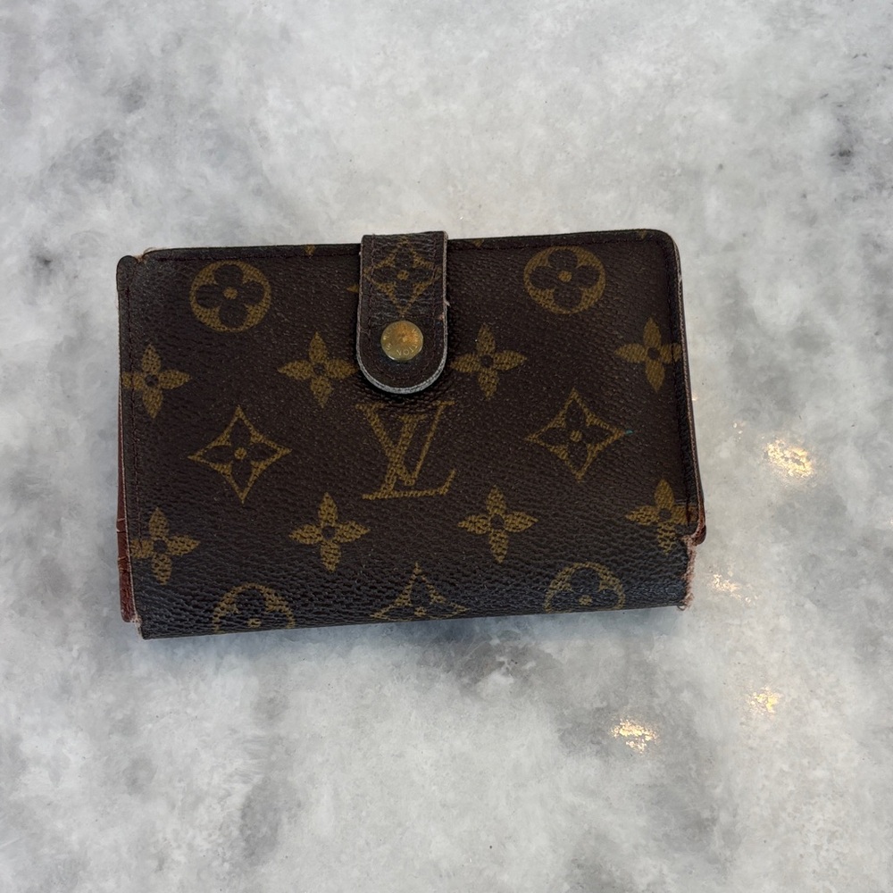 Louis Vuitton Brown and Gold Monogram Kisslock Wallet *Flawed*